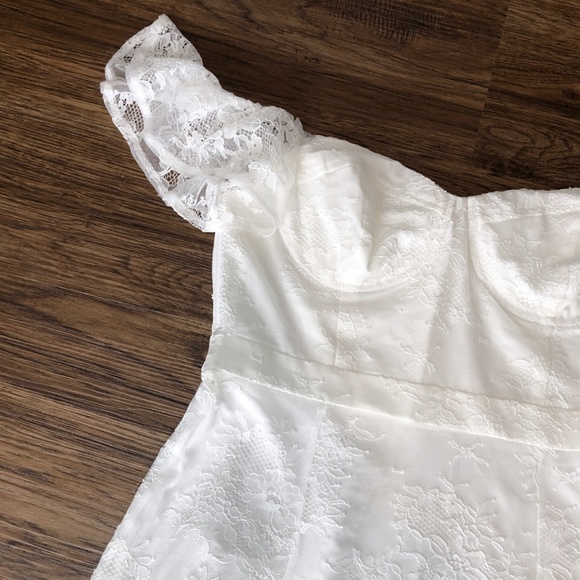 Astr Poppy Off Shoulder Lace Bustier Dress - Picture 5 of 8